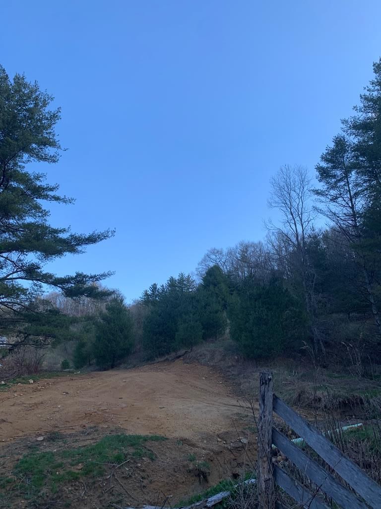 52 acres in Grayson County, Virginia