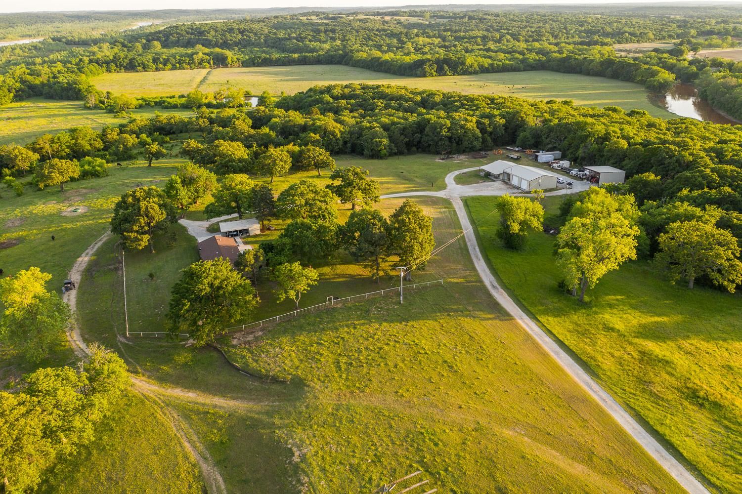 322 acres in Hughes County, Oklahoma