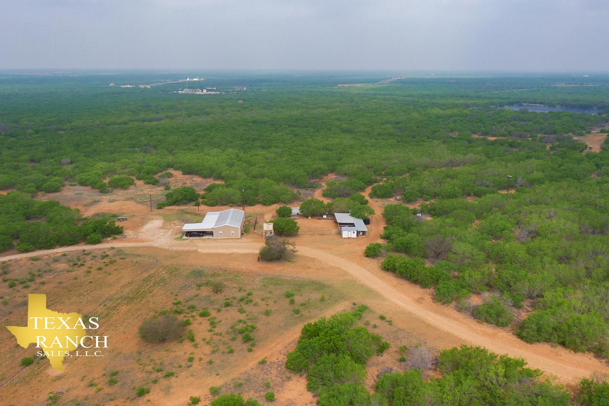 800 acres in La Salle County, Texas