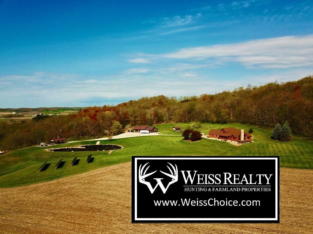 100 acres in Monroe County, Wisconsin