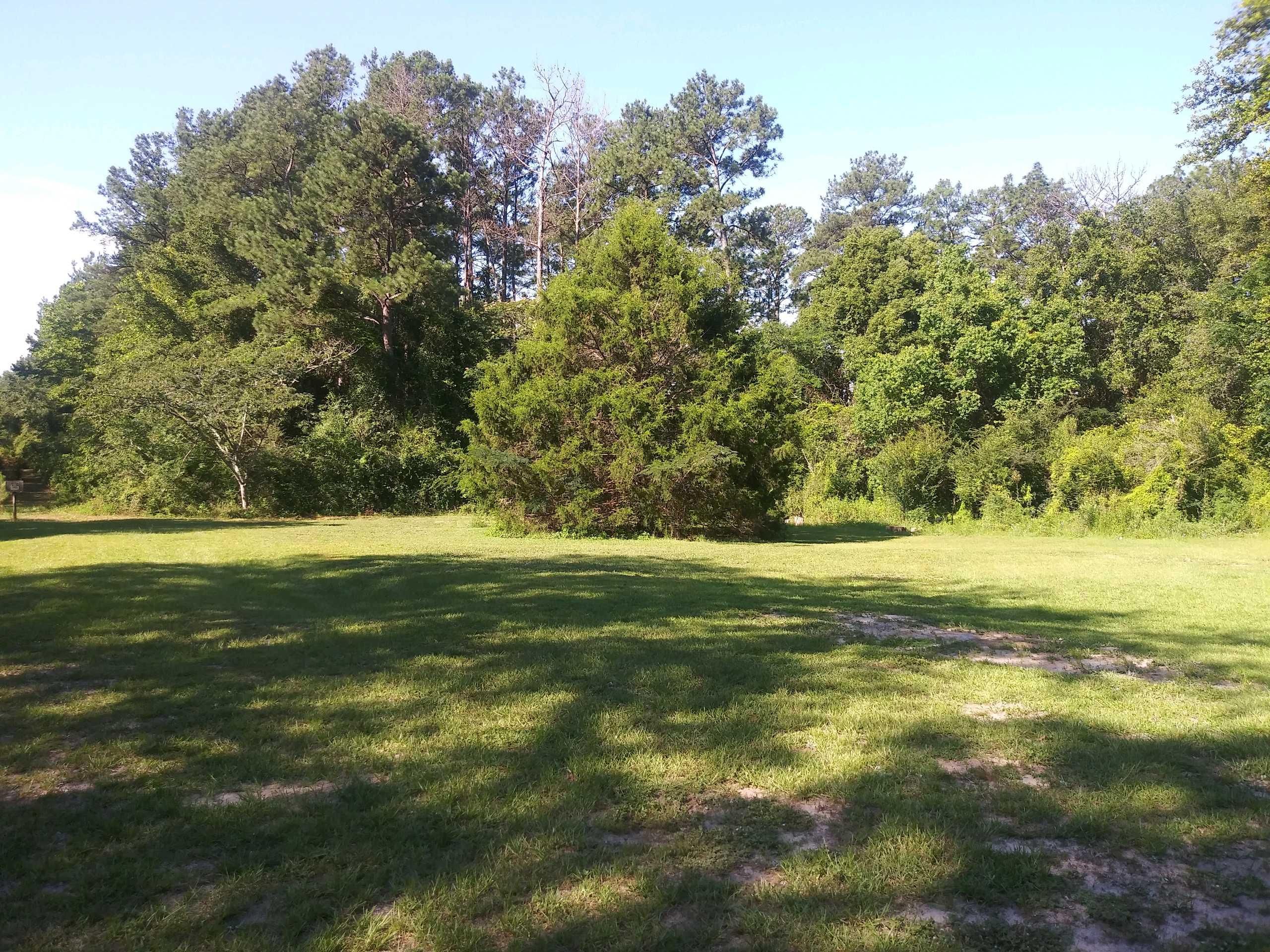 0.6 acres in Holmes County, Florida