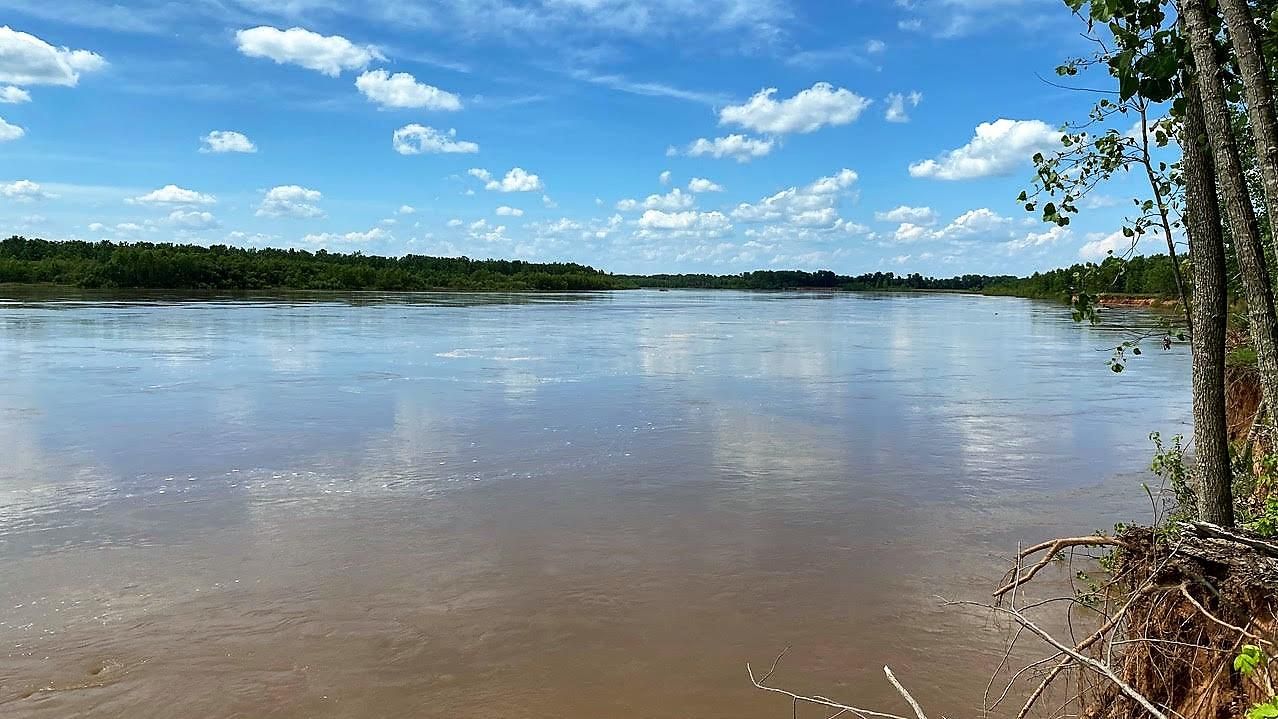 1,000 acres in McCurtain County, Oklahoma