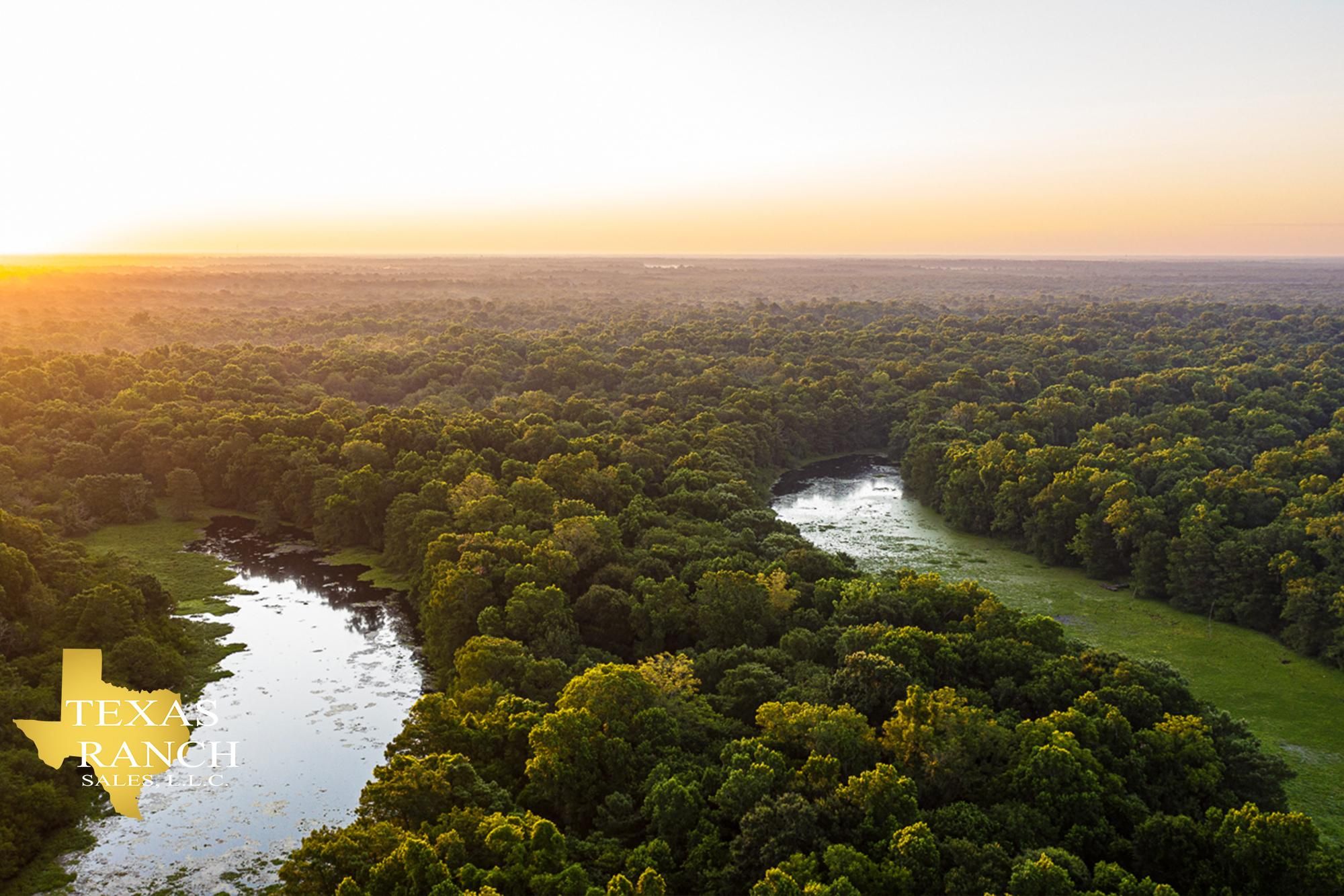 2,500 acres in Liberty County, Texas