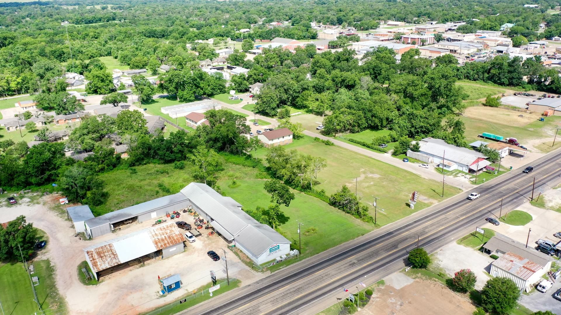 1.35 acres in Madison County, Texas