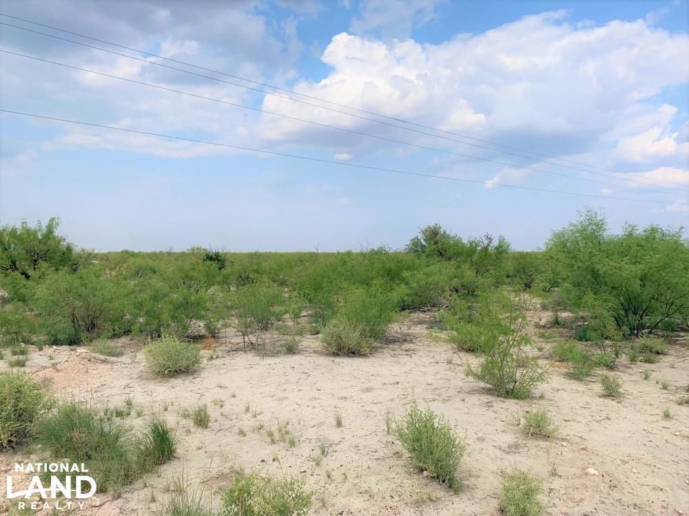 5.1 acres in Crane County, Texas