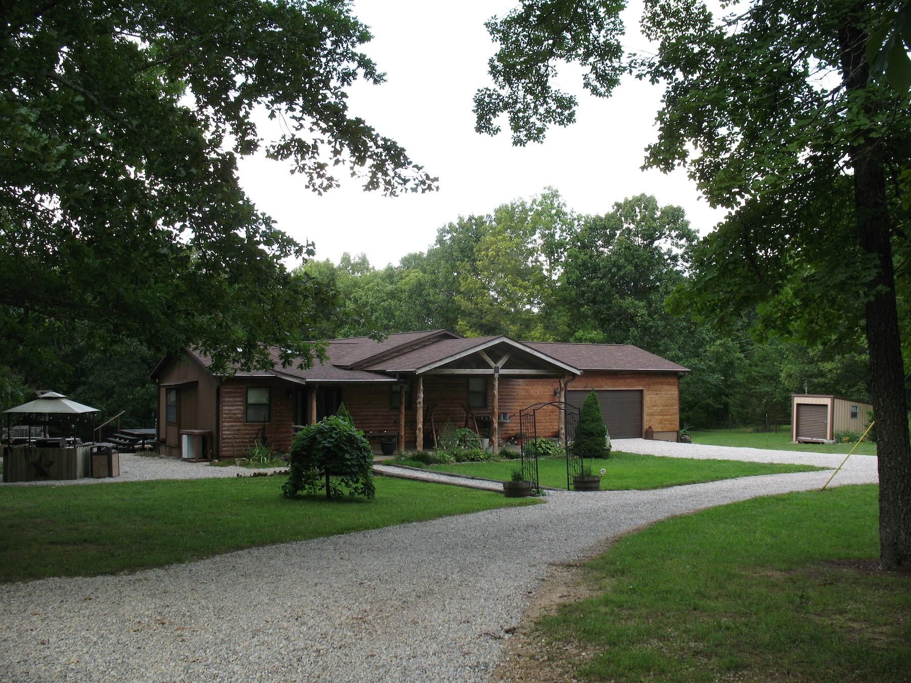 10.7 acres in Howell County, Missouri