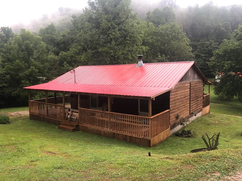 2 acres in Floyd County, Kentucky