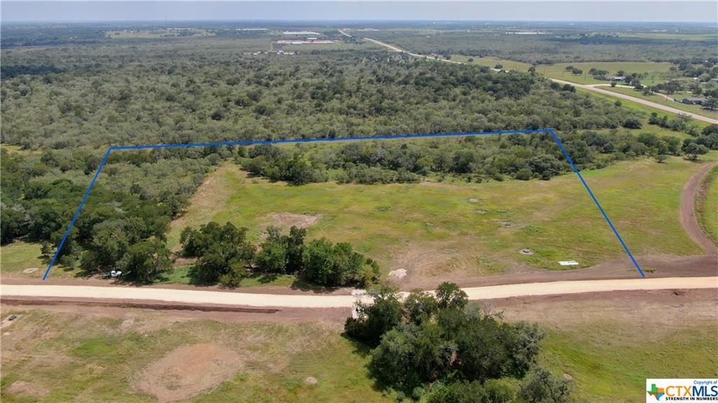 10.68 acres in Gonzales County, Texas