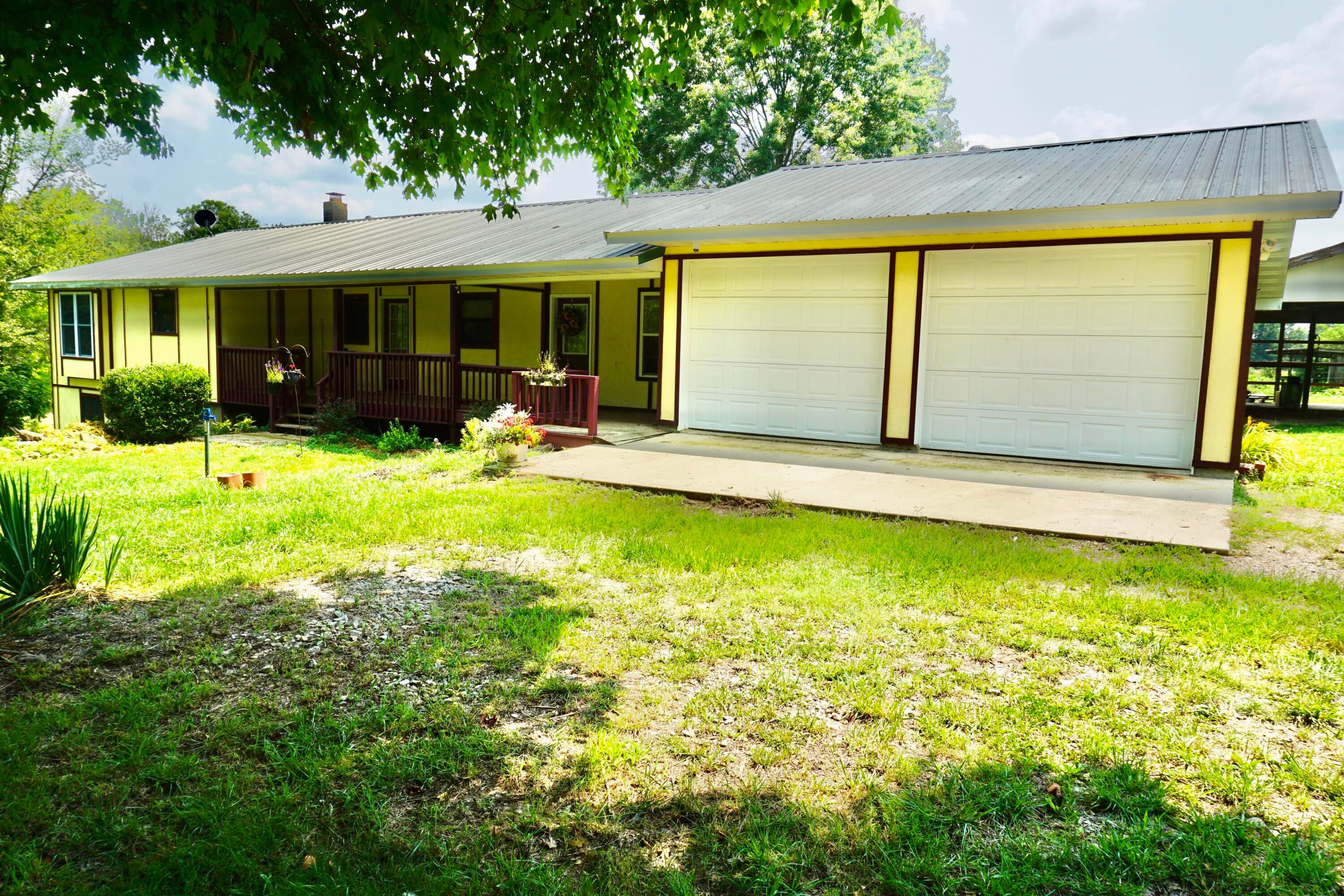 10 acres in Howell County, Missouri