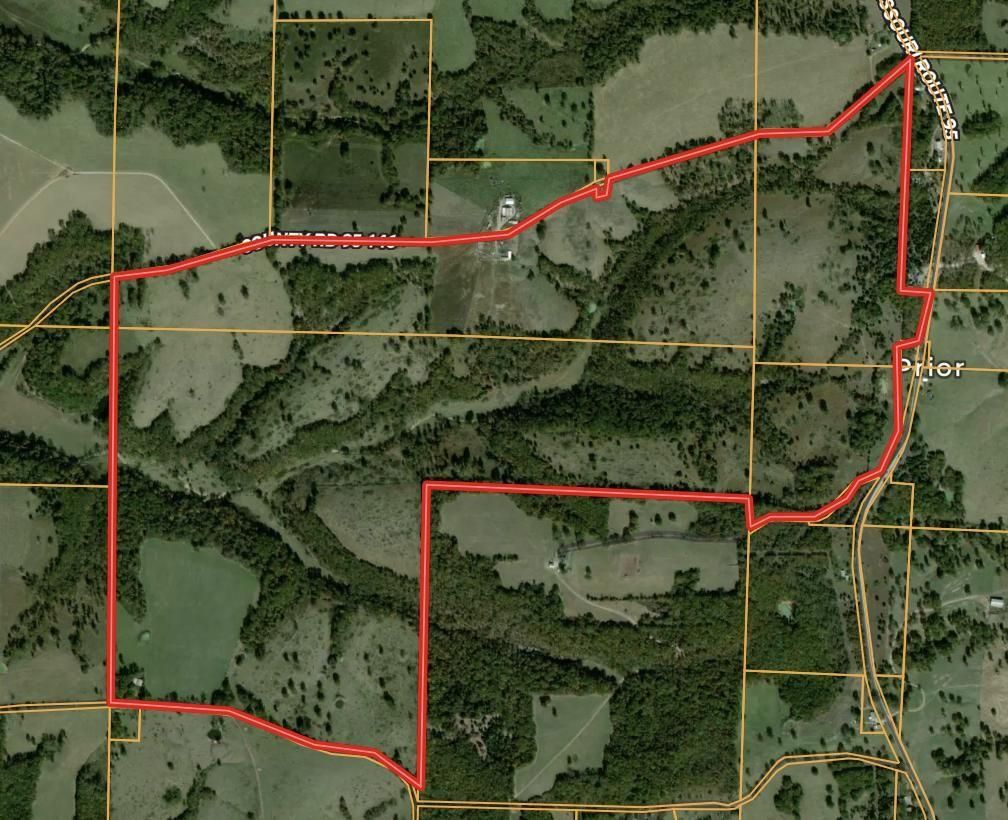 498 acres in Douglas County, Missouri