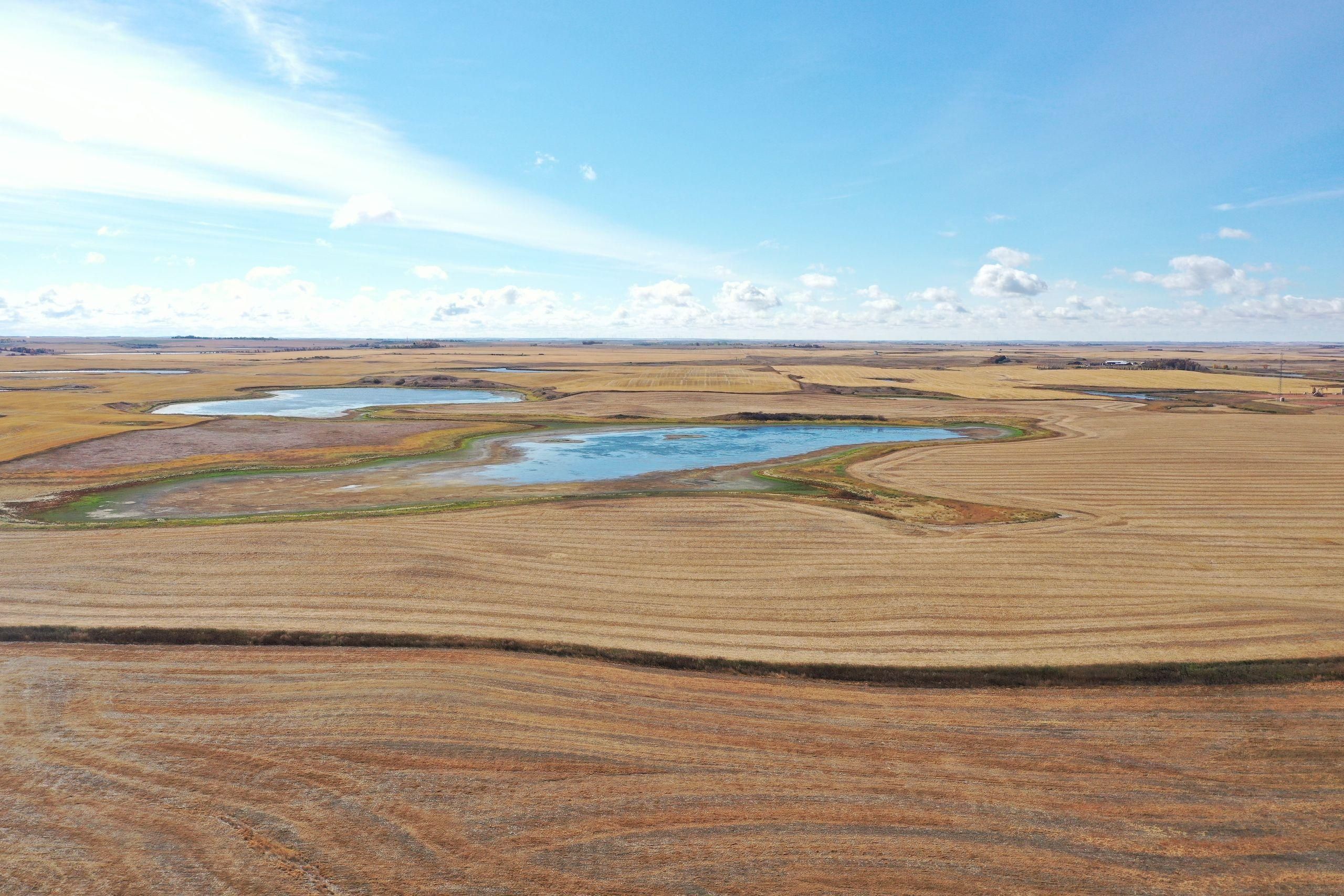640 acres in Divide County, North Dakota