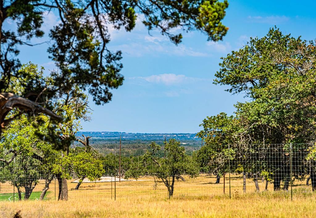 21.5 acres in Gillespie County, Texas