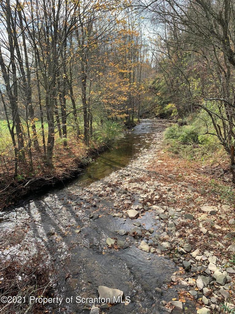 16.53 acres in Susquehanna County, Pennsylvania