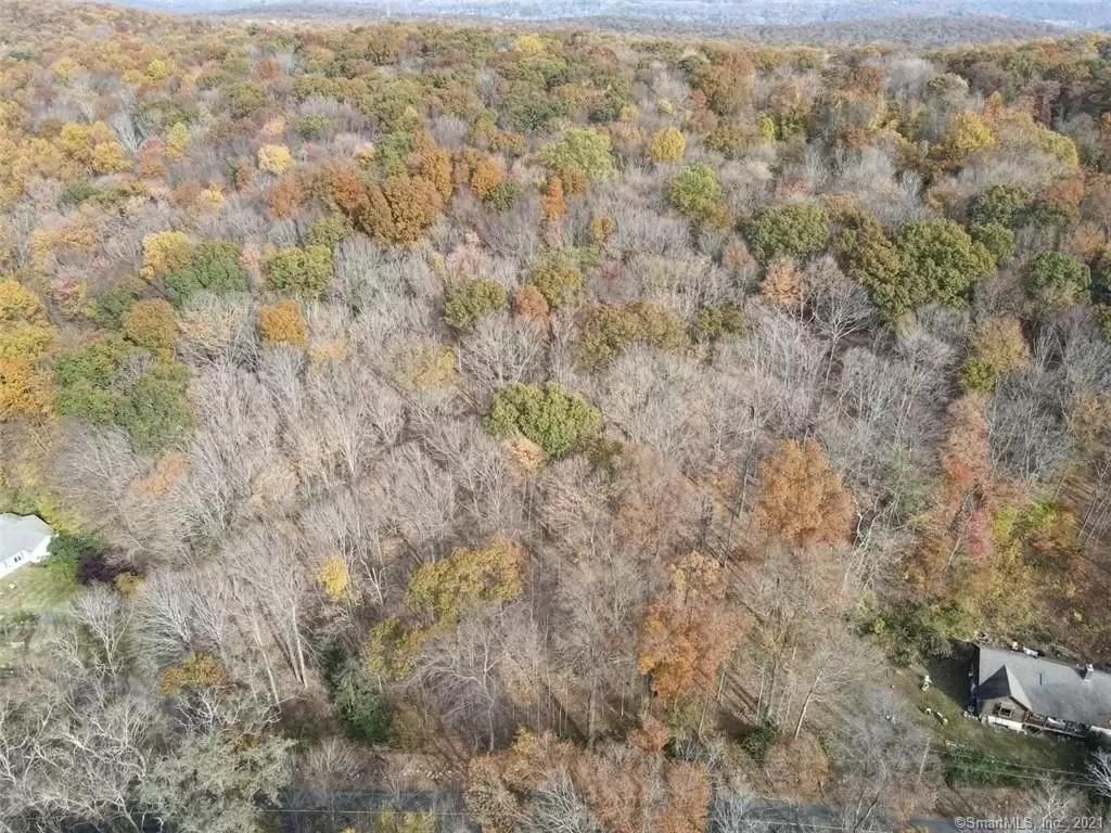 13 acres in Middlesex County, Connecticut