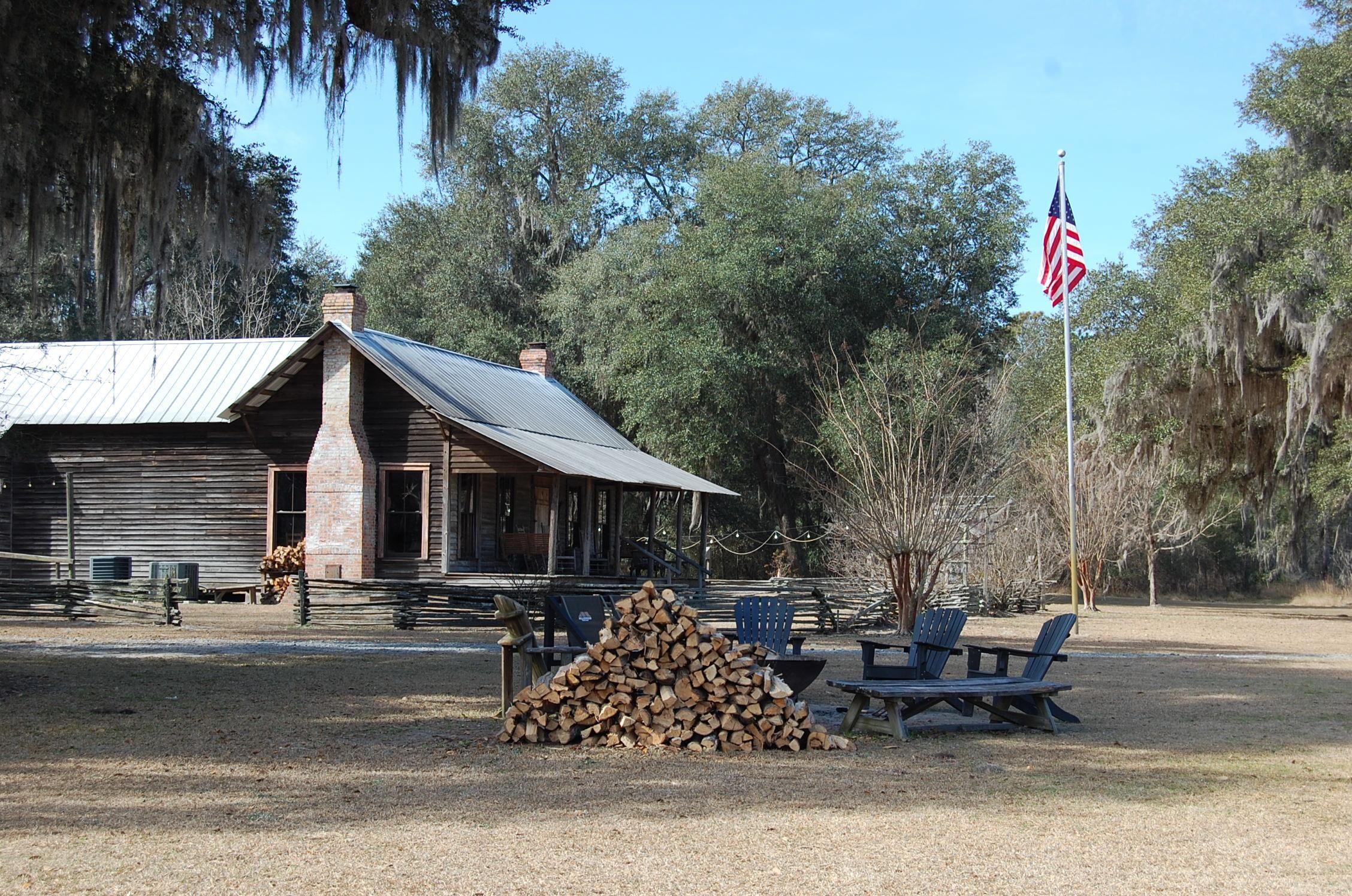 816 acres in Lanier County,