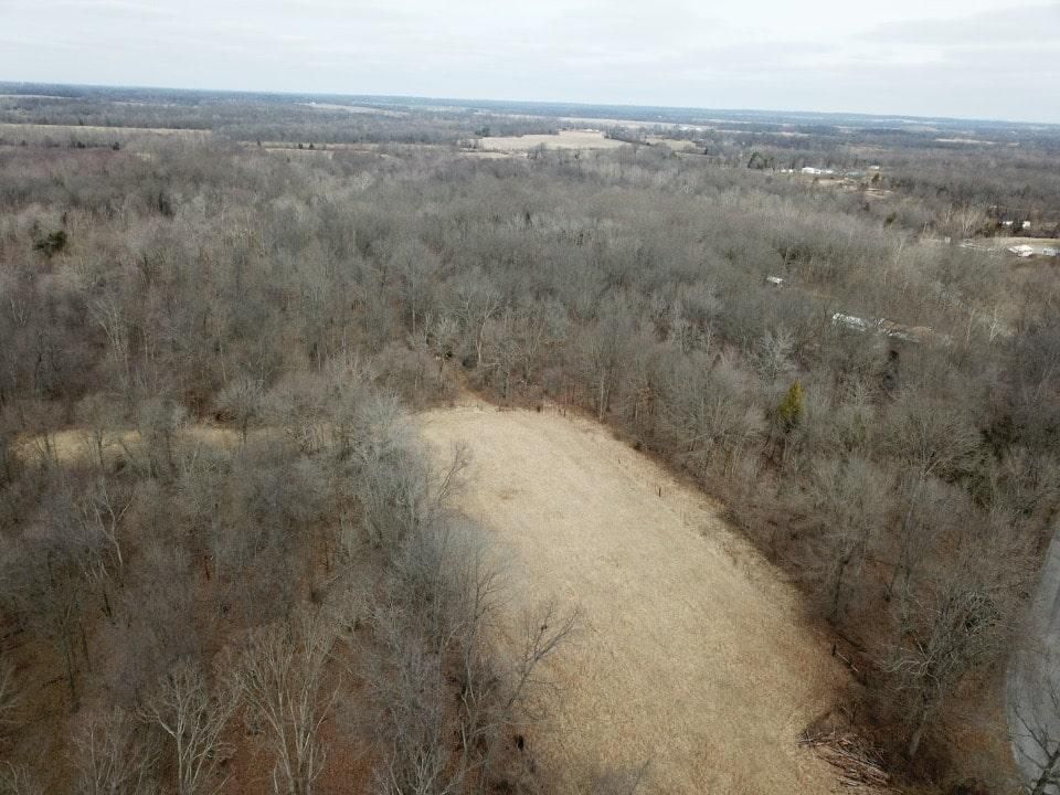 107 acres in Williamson County, Illinois