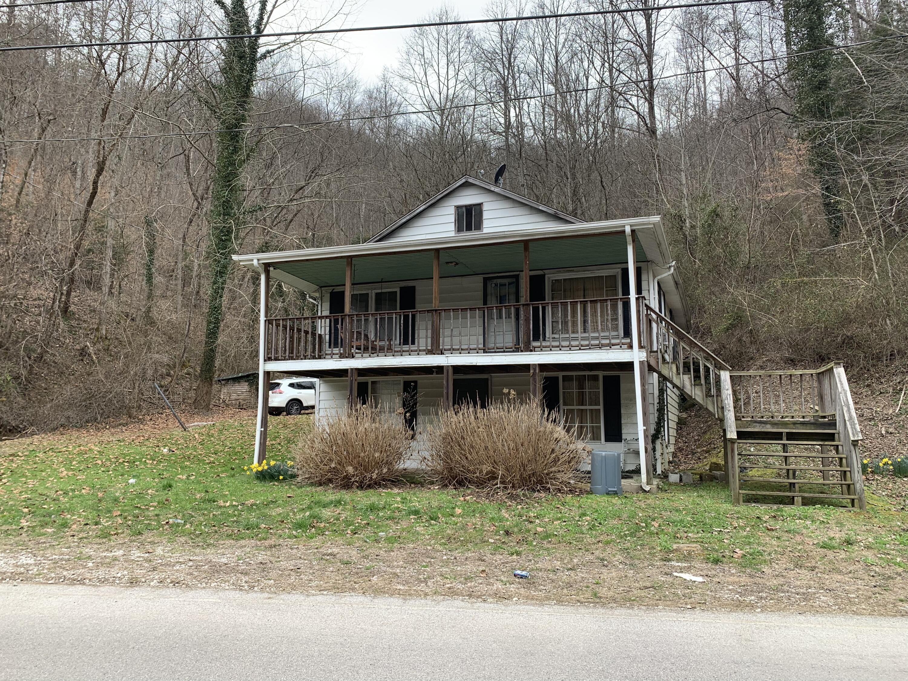 25 acres in Breathitt County, Kentucky