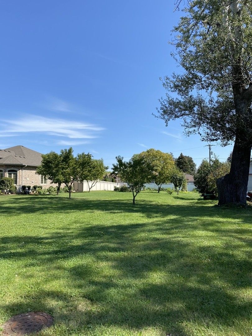 0.21 acres in DuPage County, Illinois