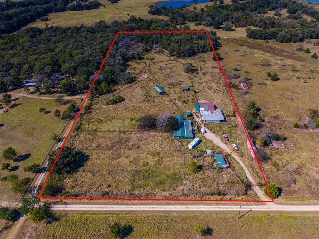 10.57 acres in Navarro County, Texas