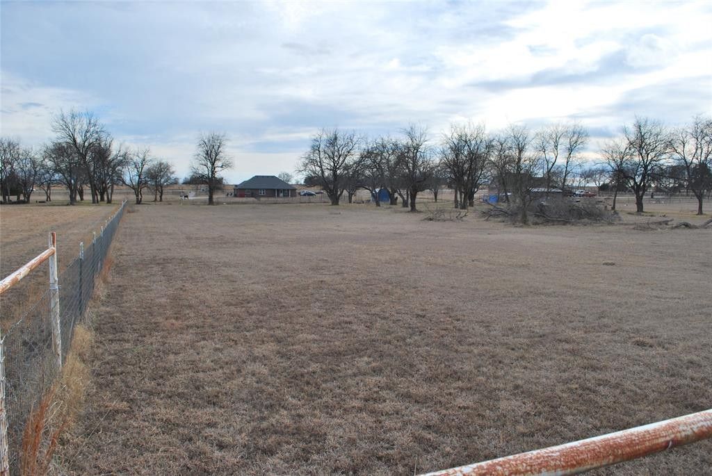 2 acres in Fannin County, Texas
