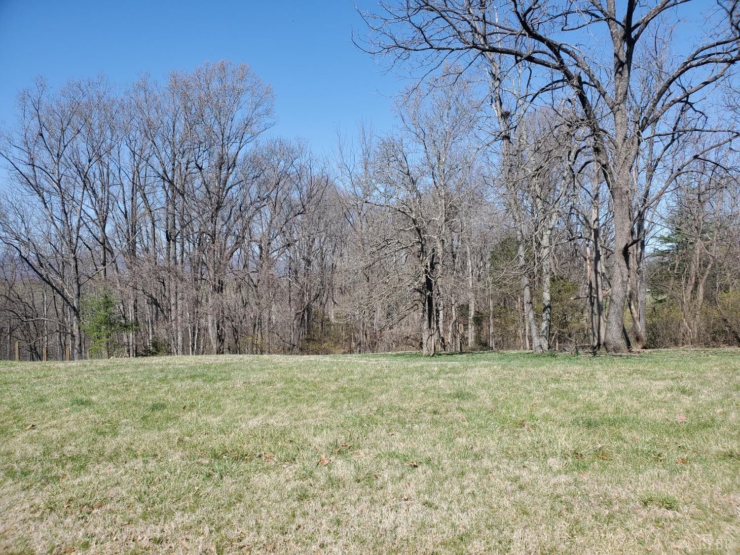 1.2 acres in Bedford County, Virginia