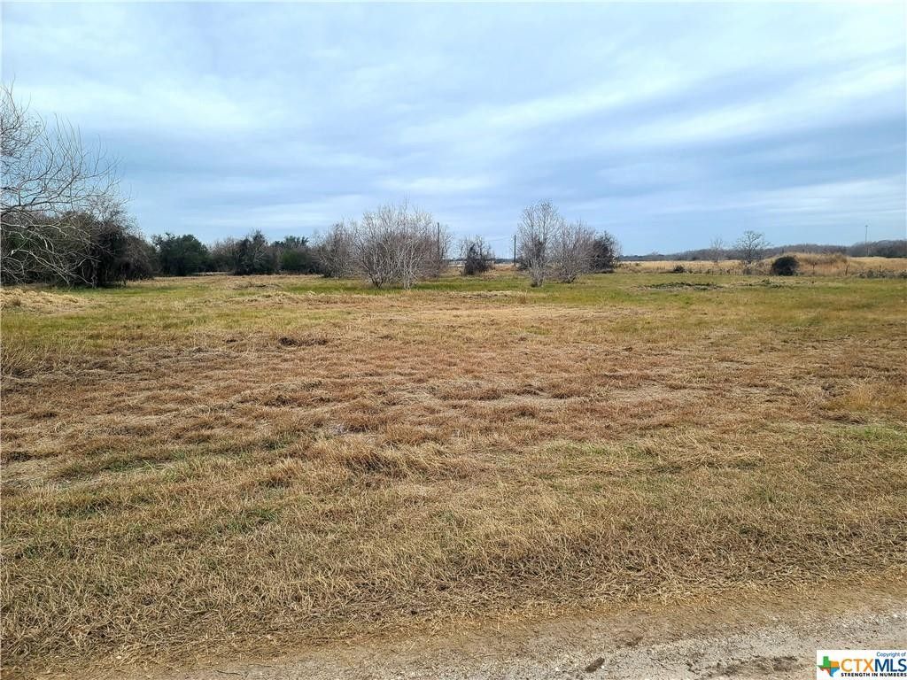 5.75 acres in Calhoun County, Texas