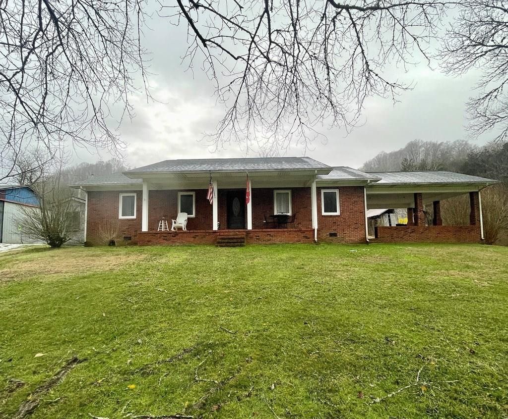 1.5 acres in Putnam County, Tennessee