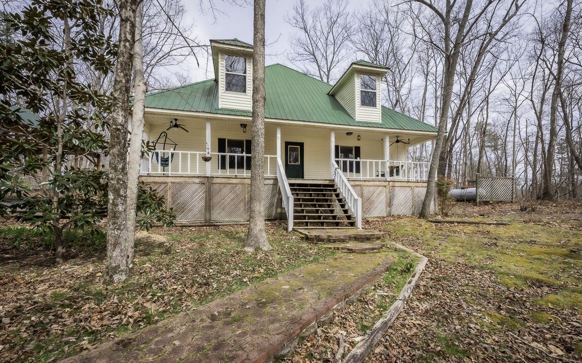 8 acres in Dade County,