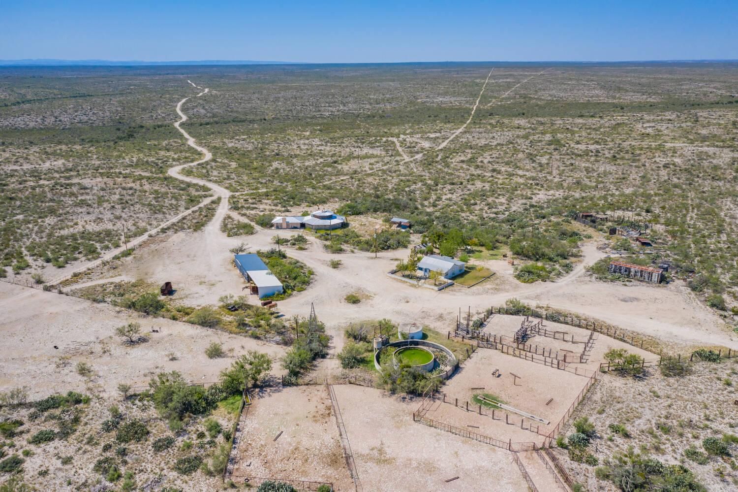 329 acres in Terrell County, Texas