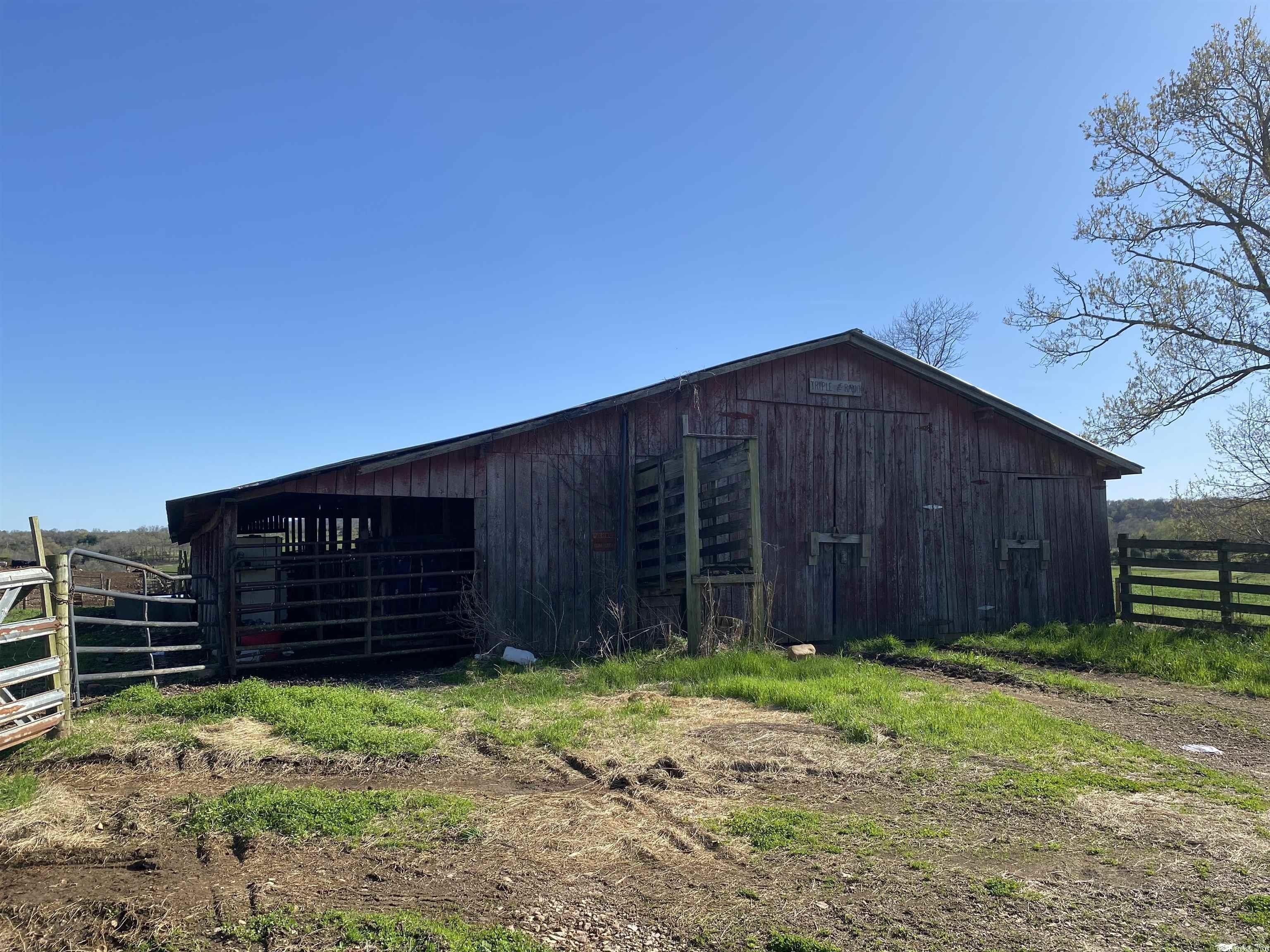 200 acres in Stone County, Arkansas