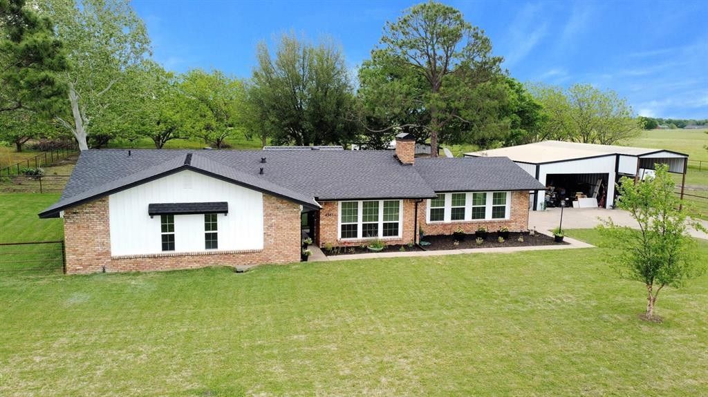 1.6 acres in Kaufman County, Texas