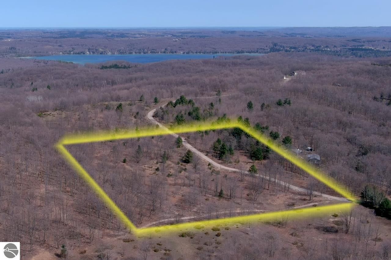 10 acres in Leelanau County, Michigan