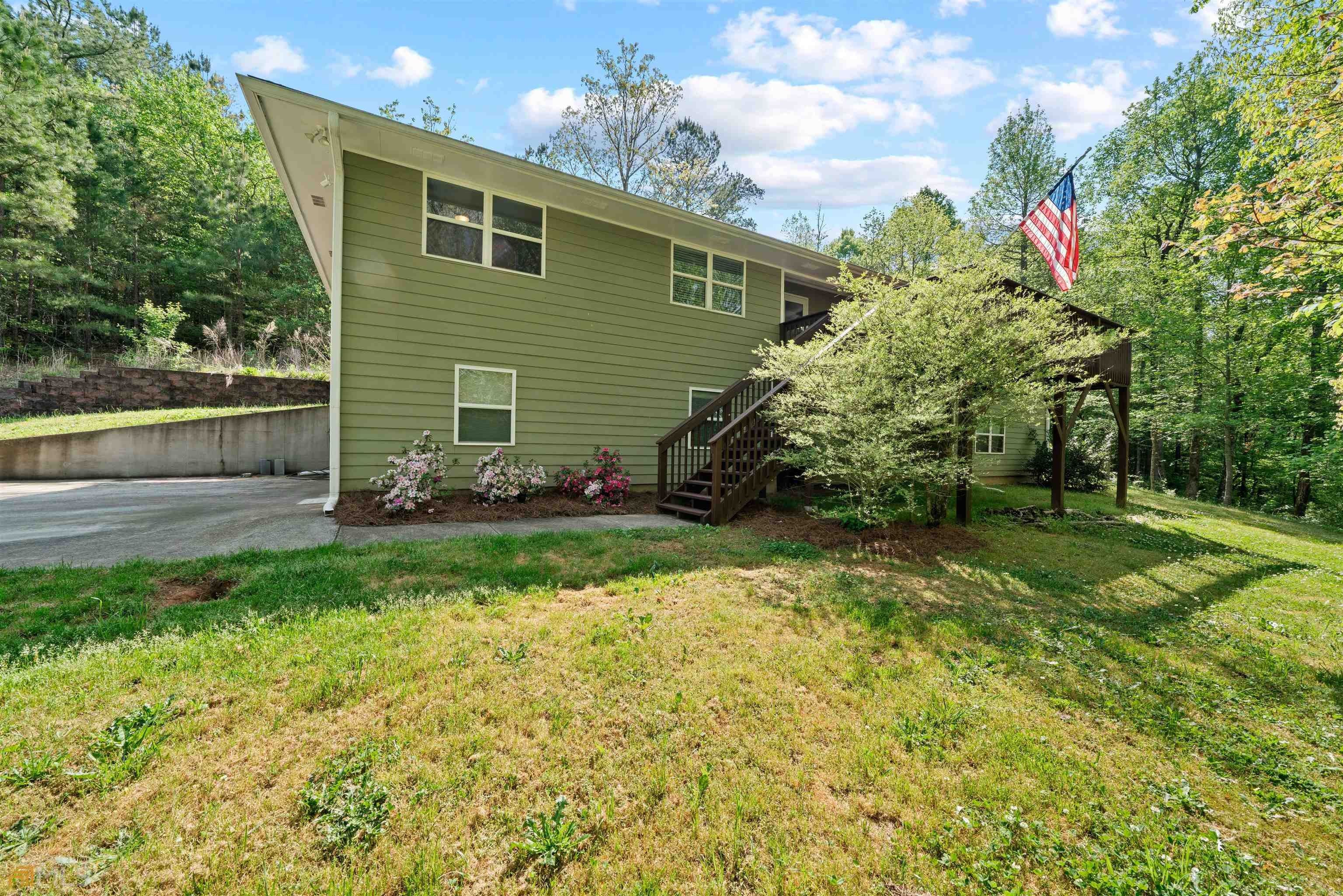 3.72 acres in Dawson County,