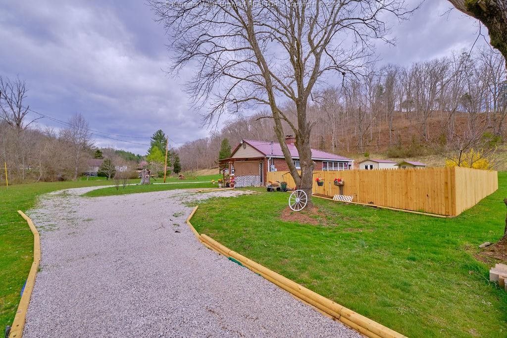 4.37 acres in Jackson County, West Virginia