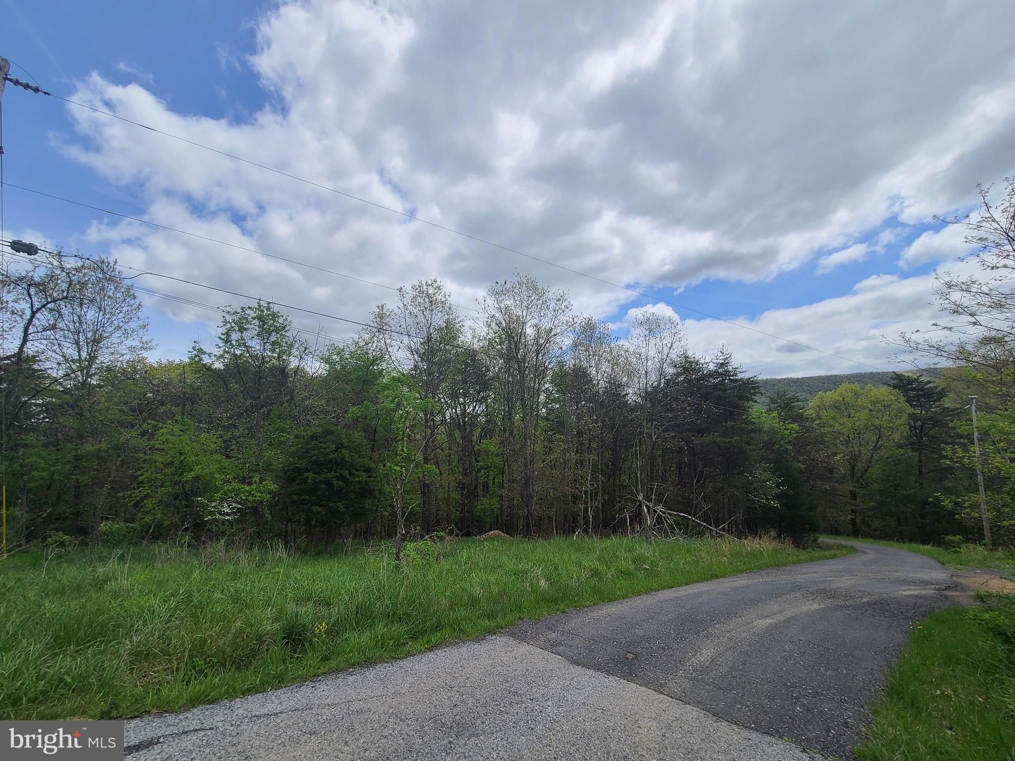 2 acres in County, West Virginia