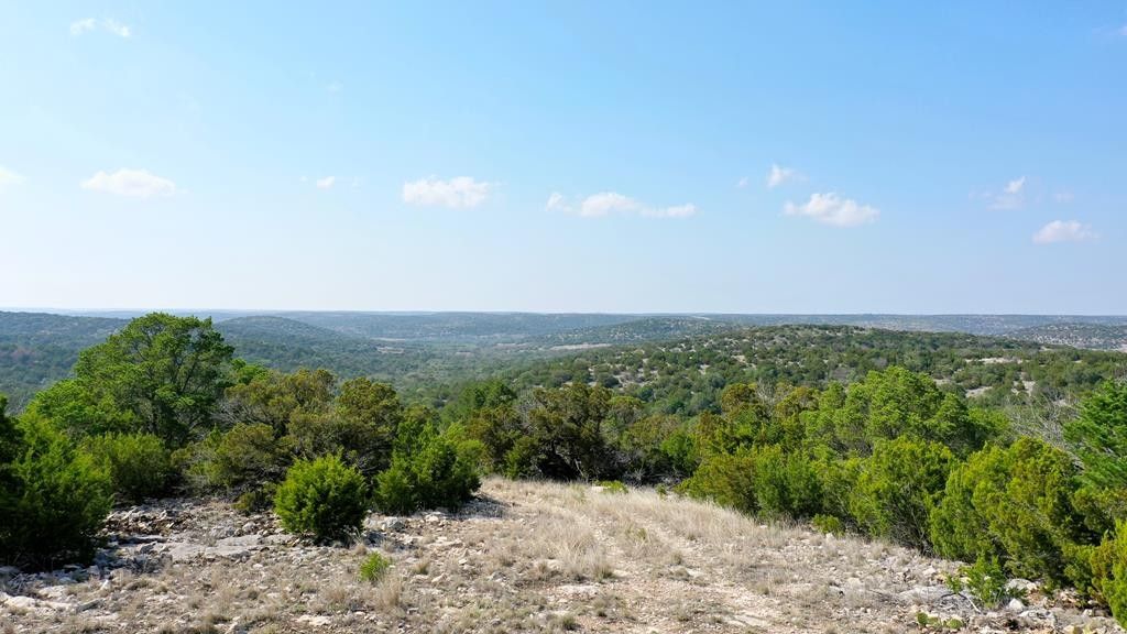100 acres in Edwards County, Texas