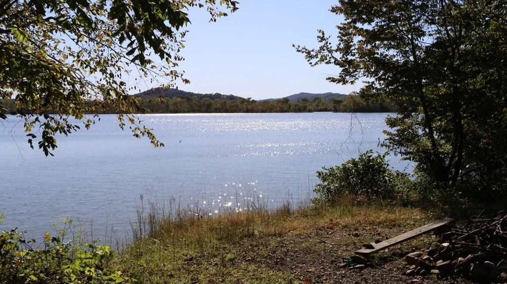 132.7 acres in Roane County, Tennessee