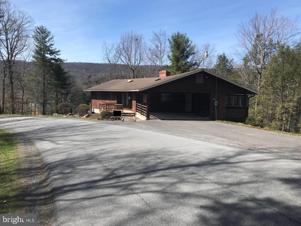 1.83 acres in Pendleton County, West Virginia