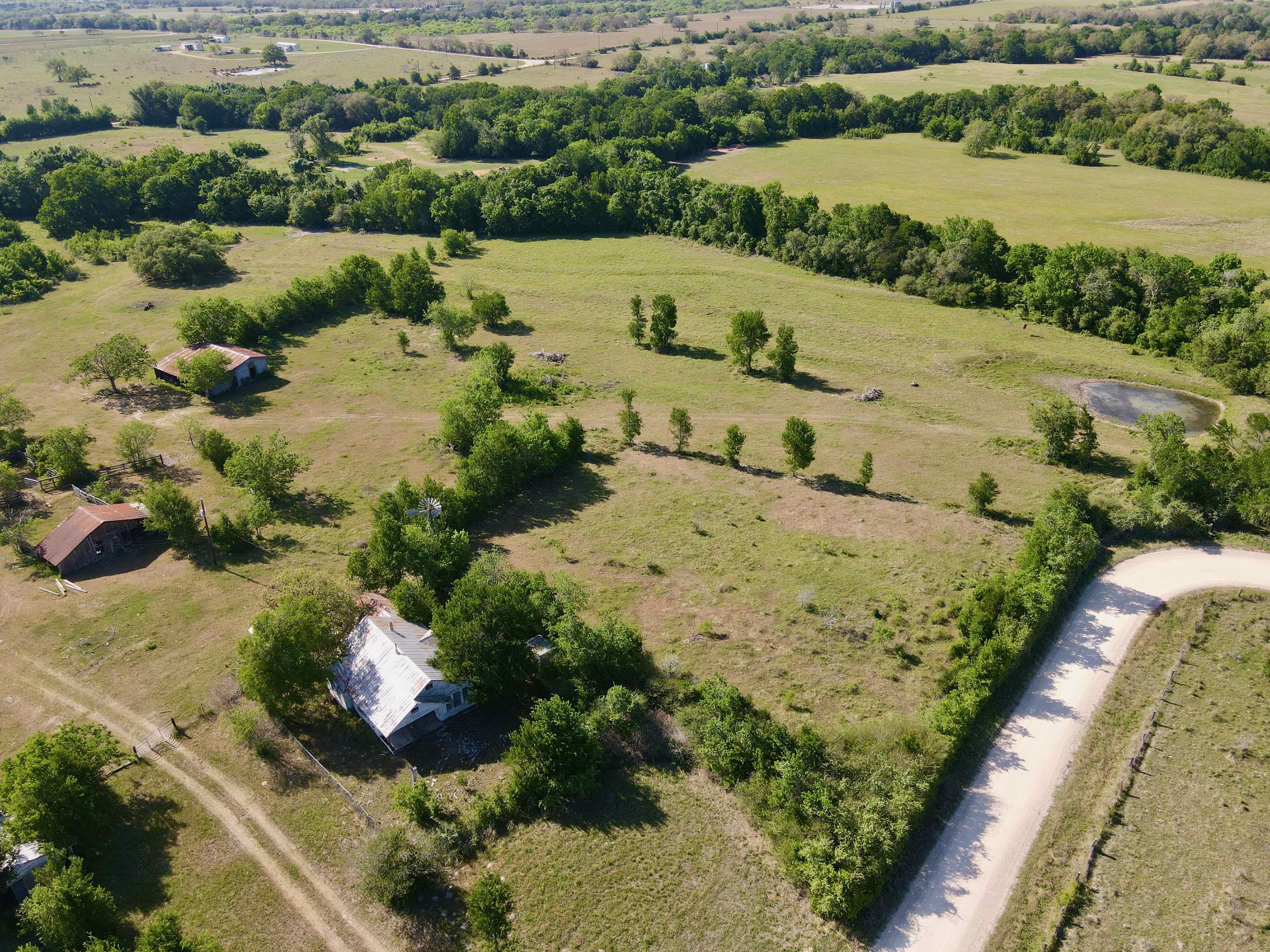 8 acres in Gonzales County, Texas