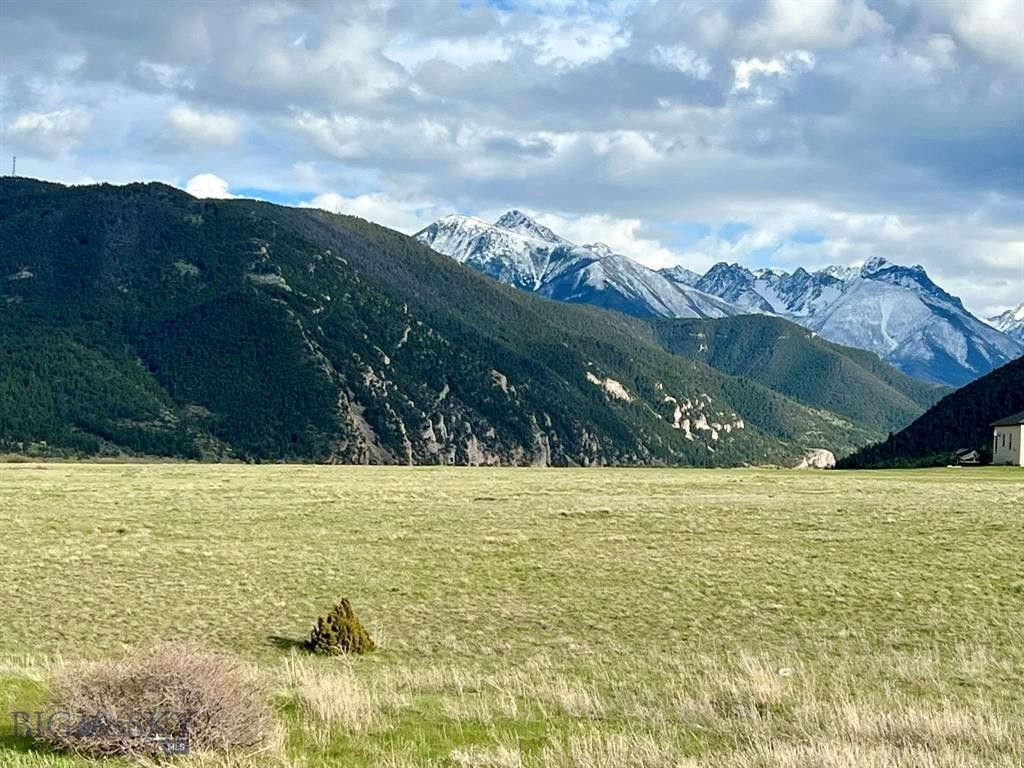 10 acres in Park County, Montana