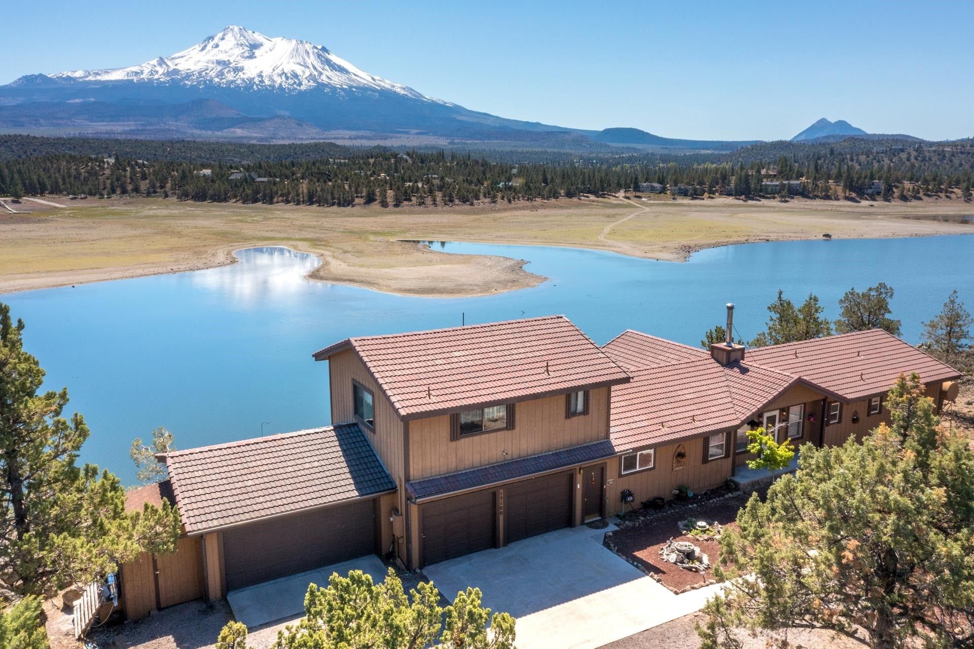 1.38 acres in Siskiyou County, California