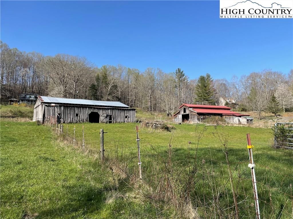 11.15 acres in Ashe County, North Carolina