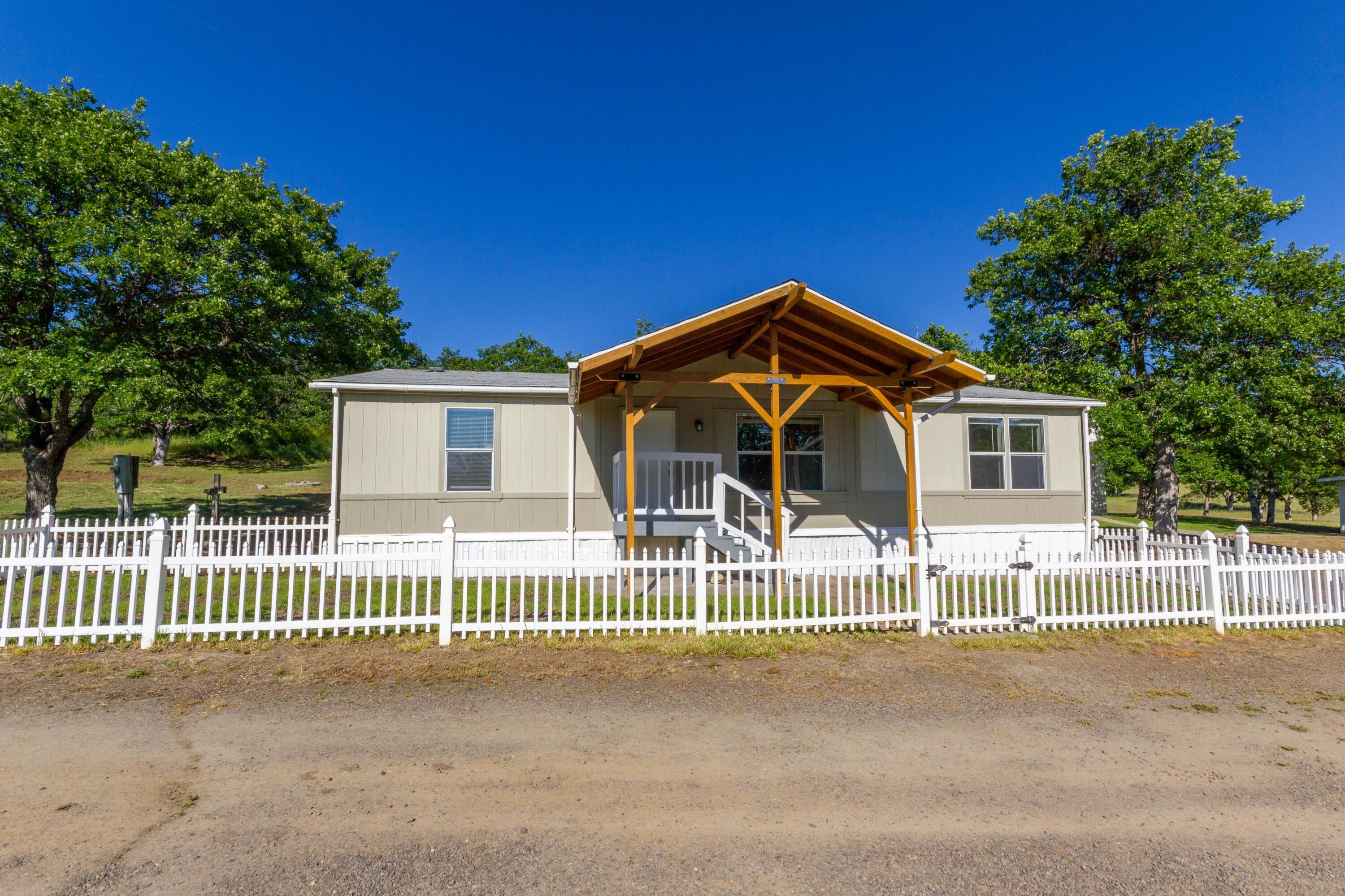 10.47 acres in Jackson County, Oregon