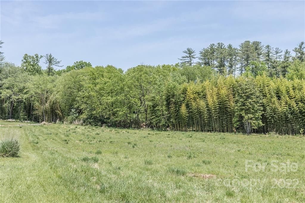 1.45 acres in Henderson County, North Carolina