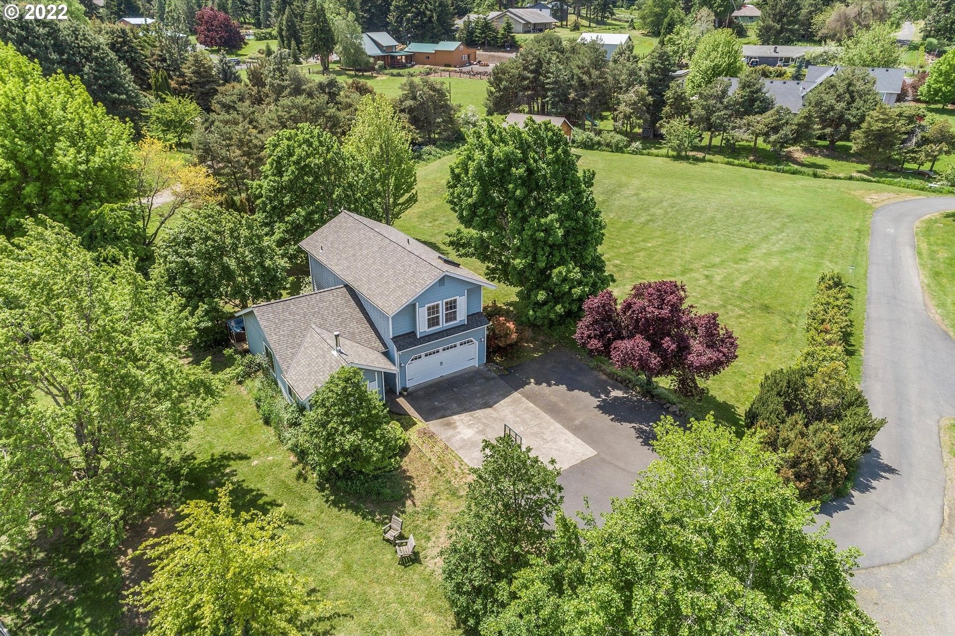 2.61 acres in Hood River County, Oregon