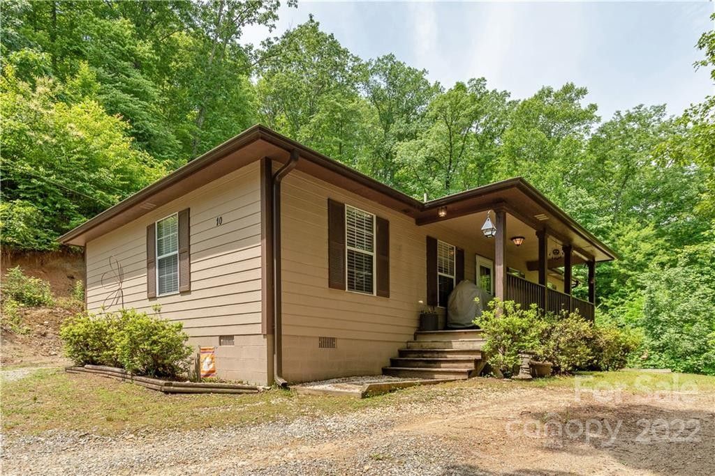 2.02 acres in Henderson County, North Carolina