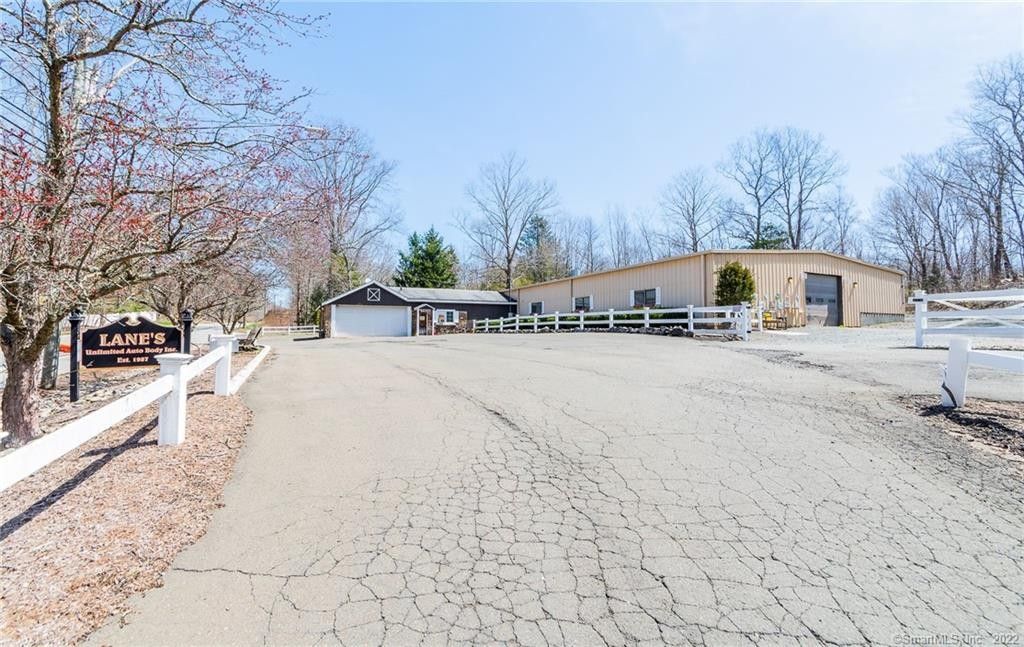 1.67 acres in New Haven County, Connecticut