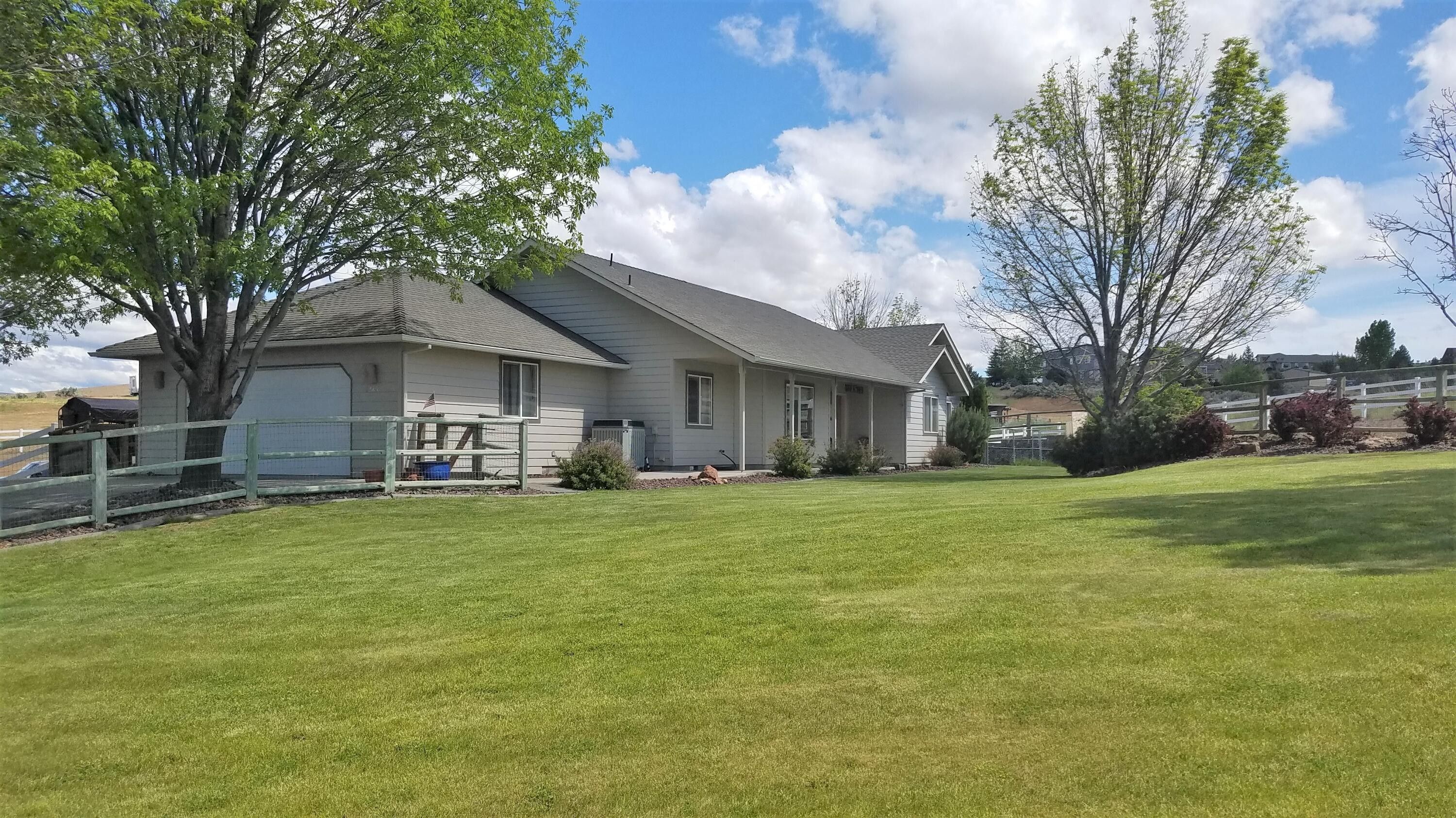 2.05 acres in Jefferson County, Oregon