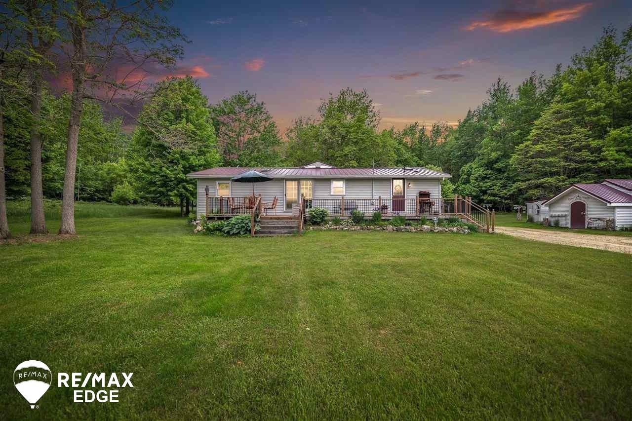 8 acres in Lapeer County, Michigan