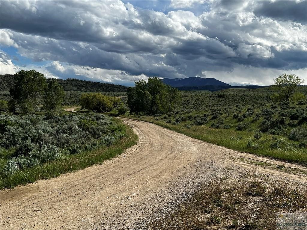 140 acres in Carbon County, Montana